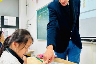 Chương trình Tiếng Anh tích hợp  (English - Maths - Science)