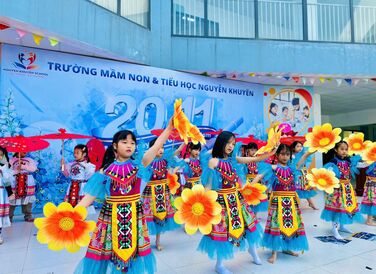 Văn nghệ chào mừng Ngày nhà giáo VN 20/11