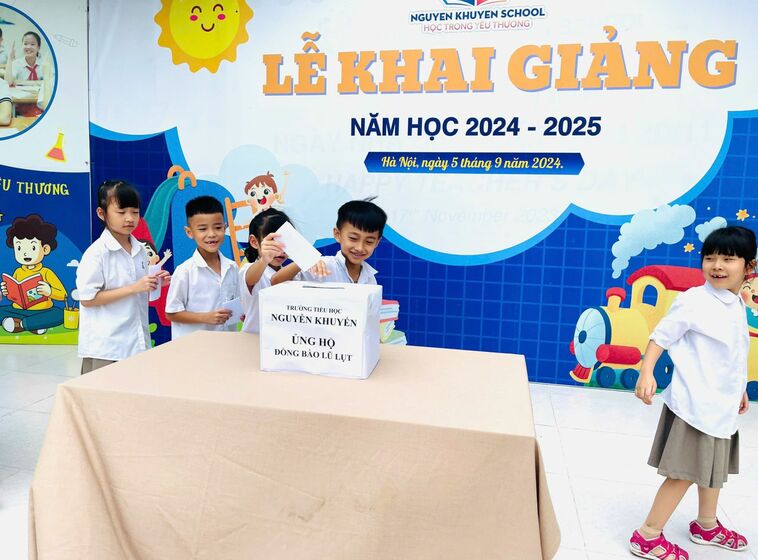Chùm ảnh ủng hộ nạn nhân bão lũ yagi